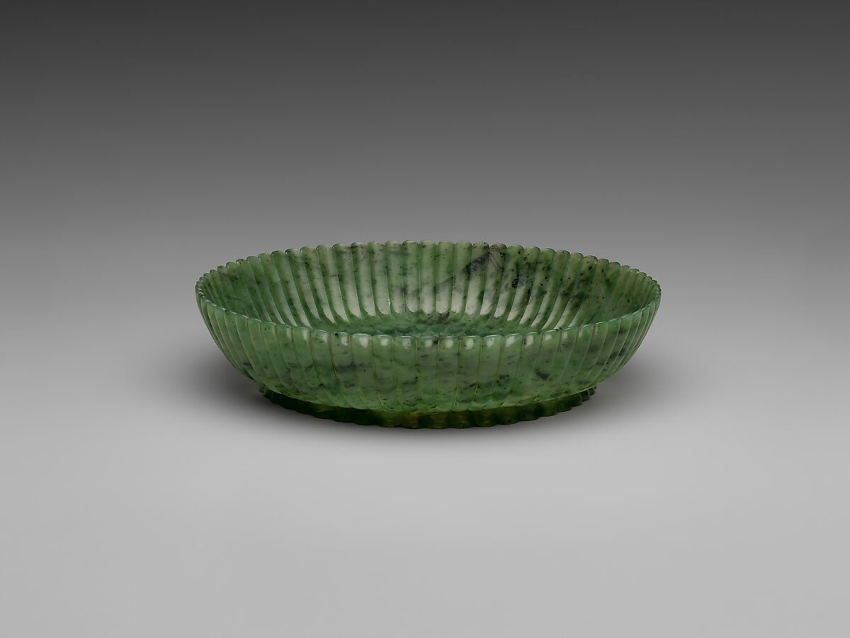 Dish in the shape of a chrysanthemum flower, Jade (nephrite), China