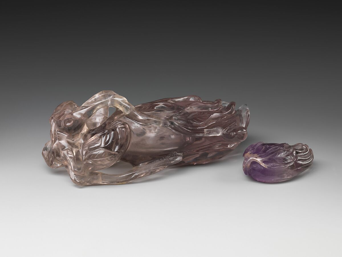 Container in the shape of a Buddha’s hand, Amethyst, China 
