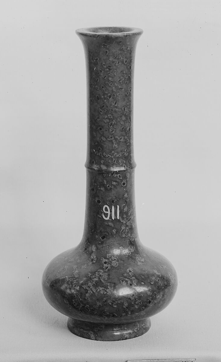 Bottle, Serpentinite, China 