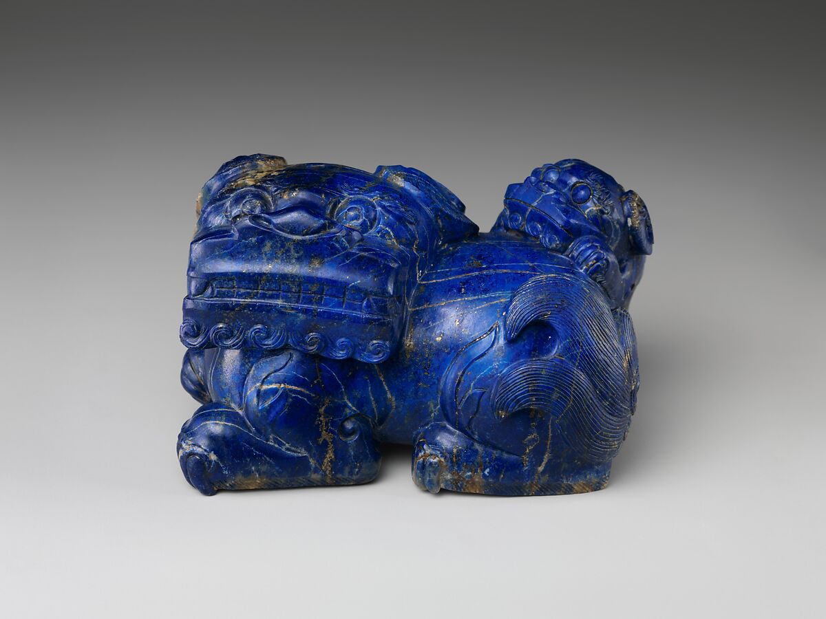 Lion and cub, Lapis lazuli, China 
