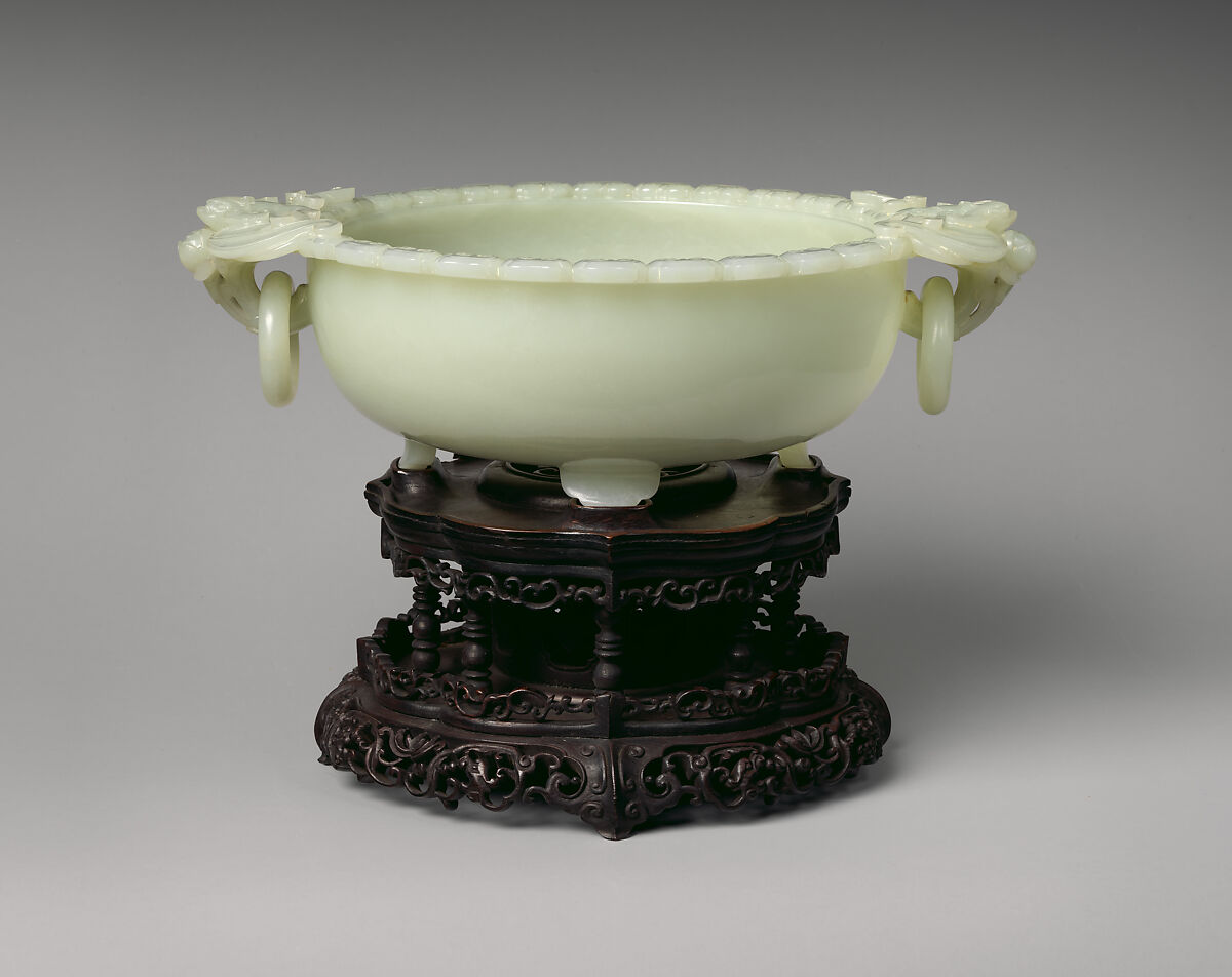 Bowl with handles, Nephrite, white with very light greenish tint, China