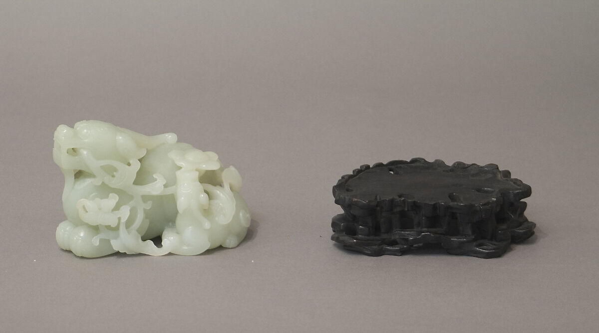 Fantastic animal and cub, Jade (nephrite), China