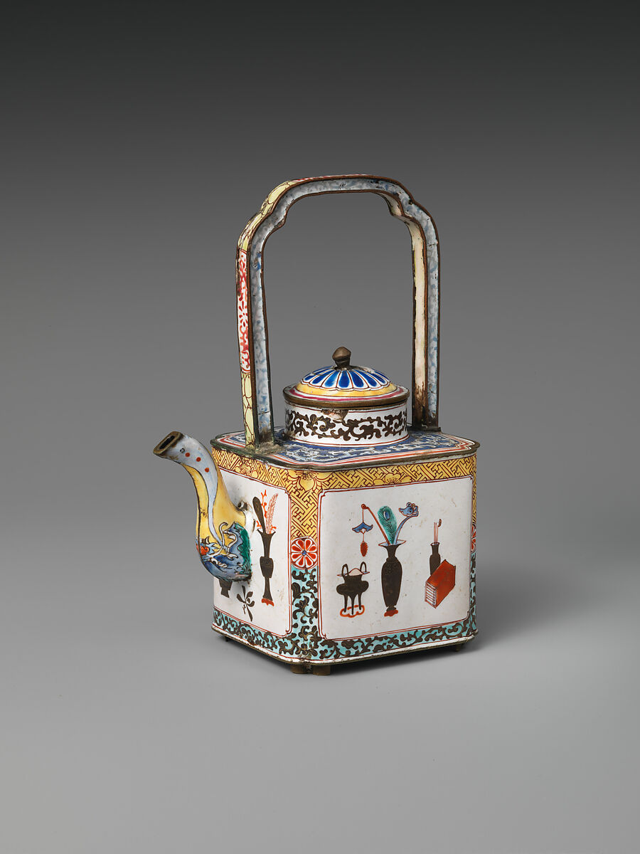 Teapot with Pattern of the "Hundred Antiques", Painted enamel, China
