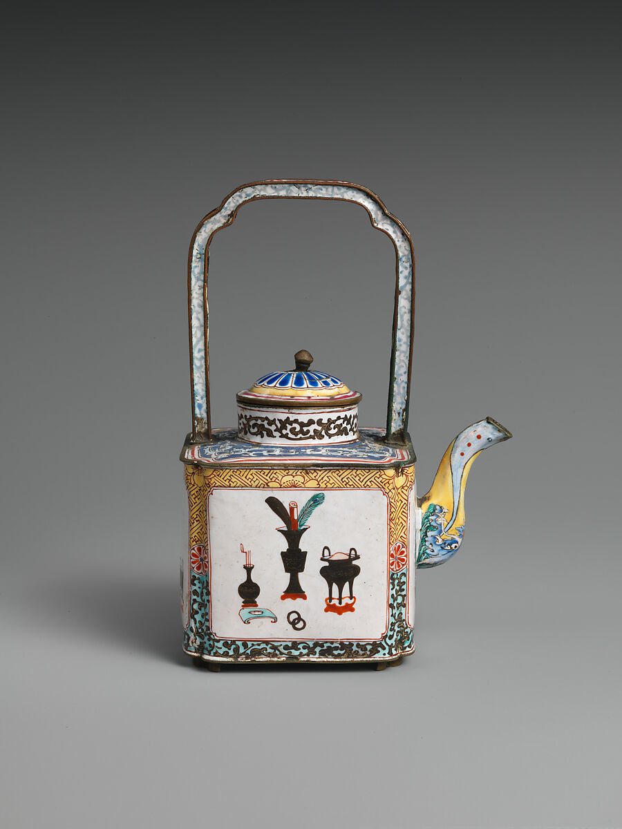 Teapot with Pattern of the "Hundred Antiques", Painted enamel, China
