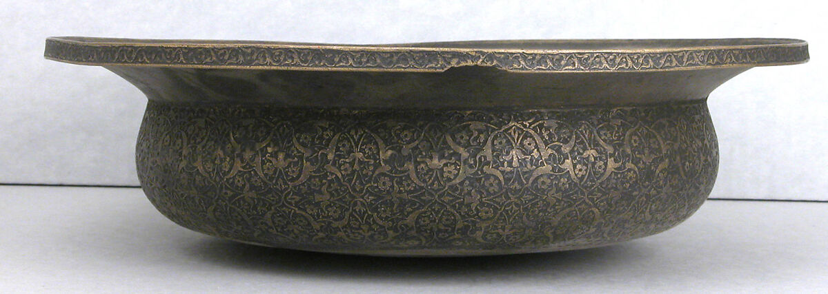 Basin, Brass; engraved, inlaid with black organic material