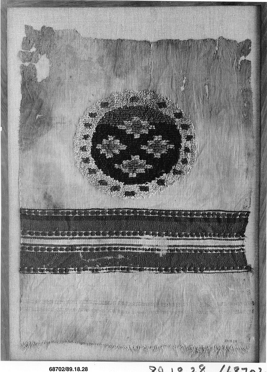 Textile Fragment, Wool, linen; plain weave, tapestry weave, weft loop weave