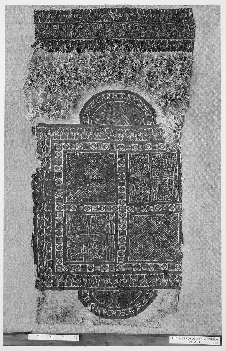 Textile Fragment, Wool, linen; plain weave, tapestry weave, weft loop weave