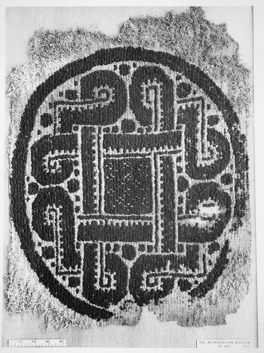 Textile Fragment, Wool, linen; plain weave, tapestry weave, weft loop weave