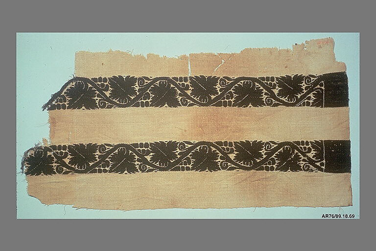 Textile Fragment, Wool, linen; plain weave, tapestry weave