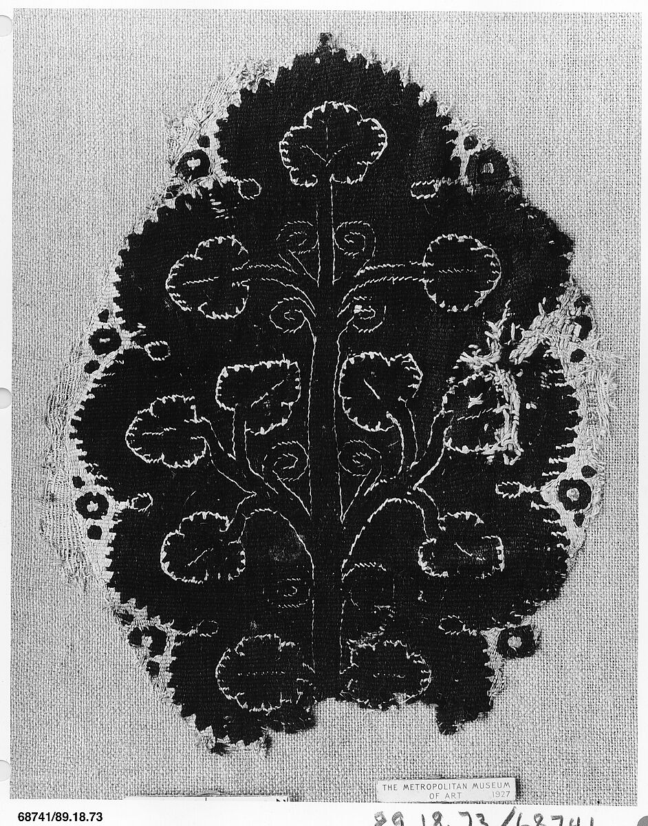 Textile Fragment, Wool, linen; plain weave, tapestry weave
