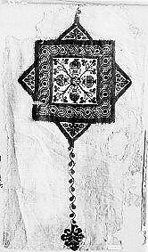 Coptic Textile Fragment, Linen, wool; plain weave, tapestry weave, brocaded