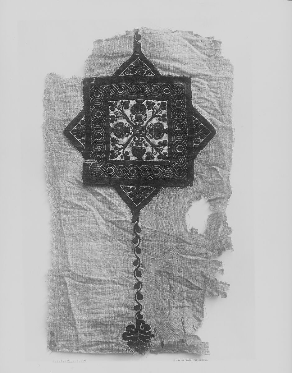 Coptic Textile Fragment, Linen, wool; plain weave, tapestry weave, brocaded