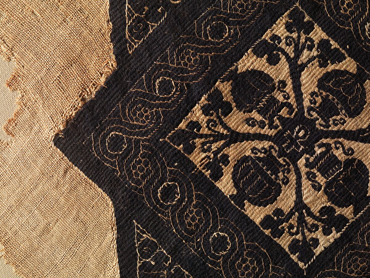 Coptic Textile Fragment, Linen, wool; plain weave, tapestry weave, brocaded