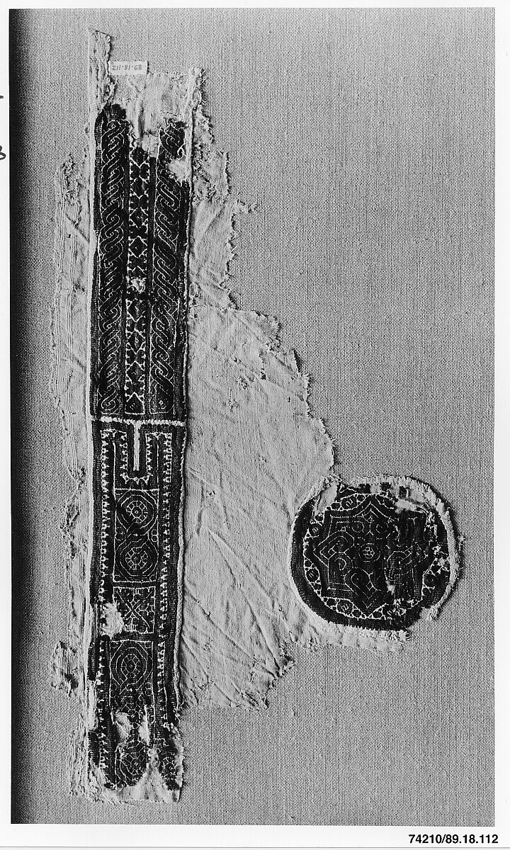 Textile Fragment, Wool, linen; plain weave, tapestry weave