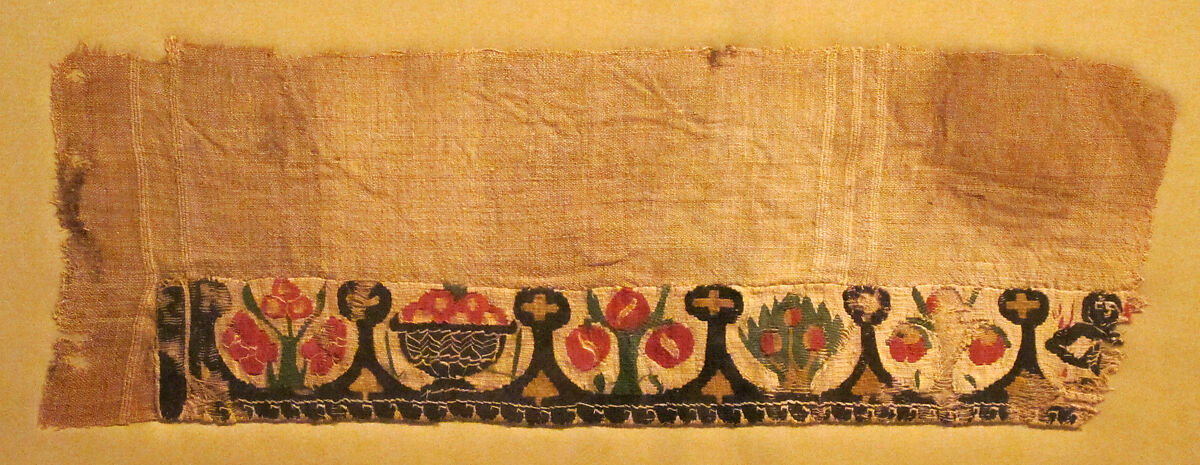 Textile Fragment, Wool, linen; plain weave, tapestry weave