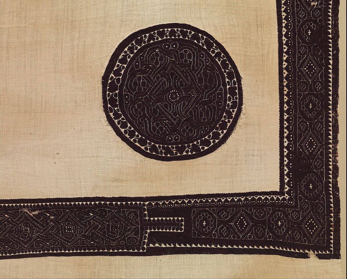 Fragment with Roundel and L-Shaped Band with Interlace Ornament, Wool, linen; plain weave, tapestry weave