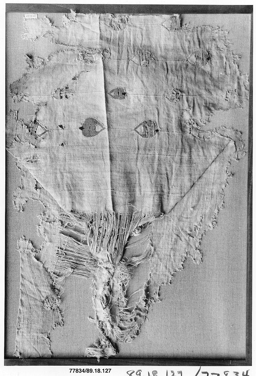 Textile Fragment, Wool, linen; plain weave, tapestry weave
