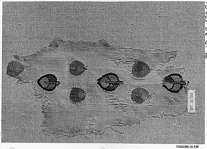 Textile Fragment, Wool, linen; plain weave, tapestry weave 