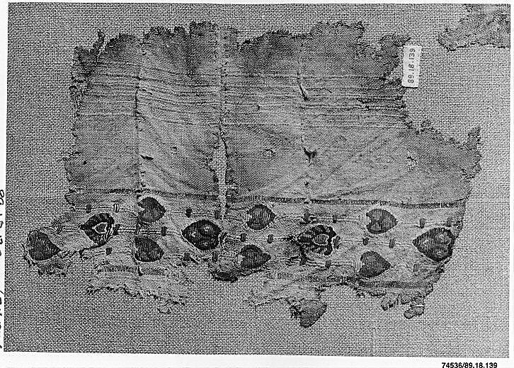 Textile Fragment, Wool, linen; plain weave, tapestry weave 