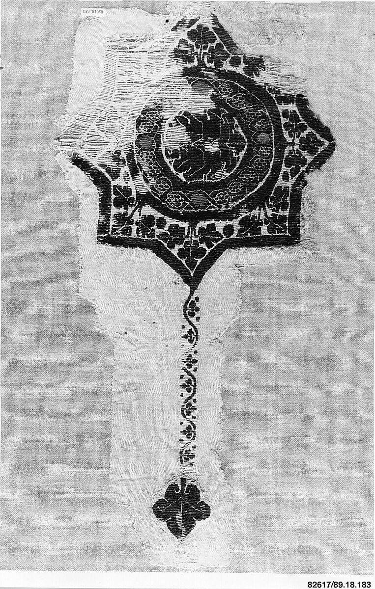 Textile Fragment, Wool, linen; plain weave, tapestry weave 