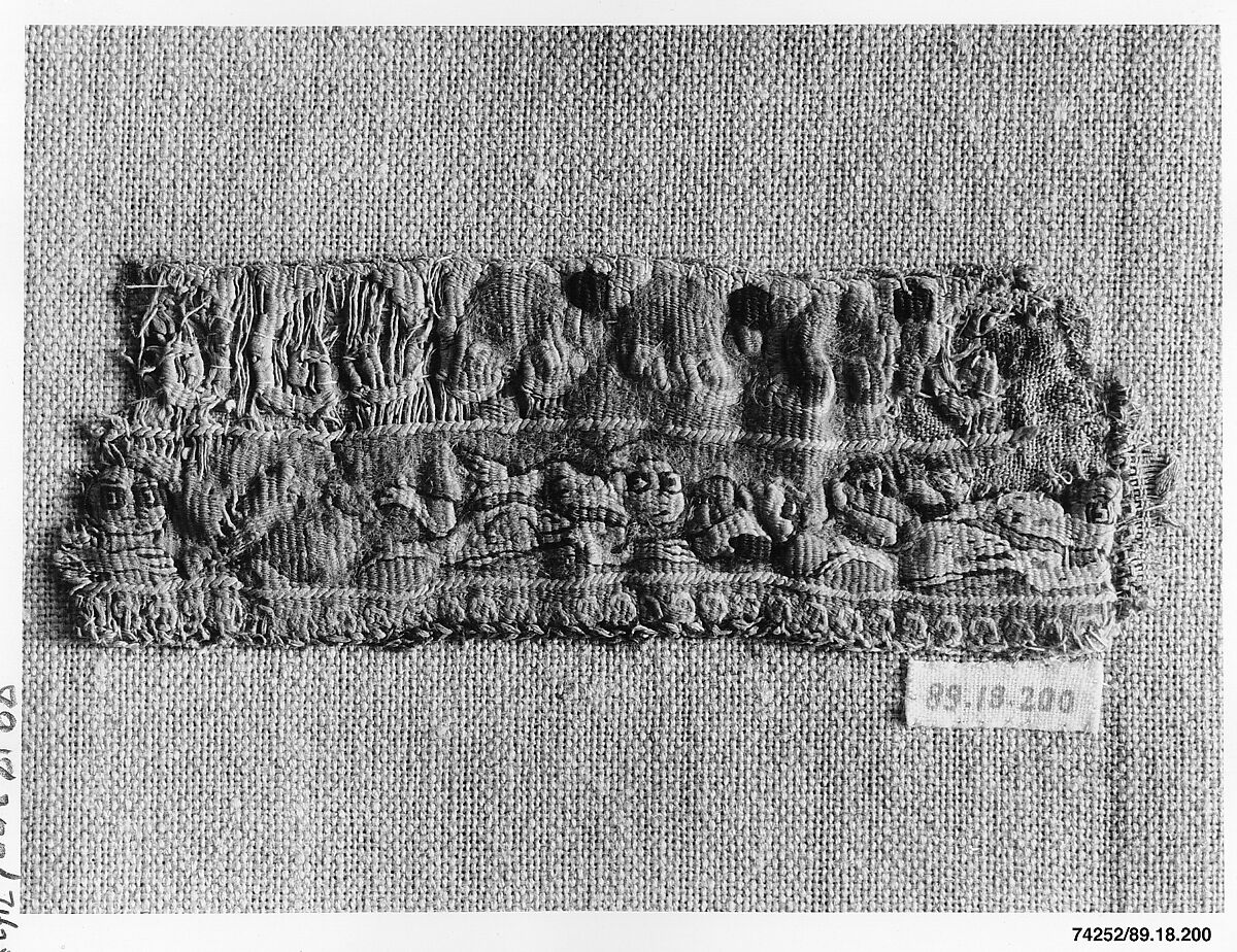 Textile Fragment, Wool, linen; plain weave, tapestry weave