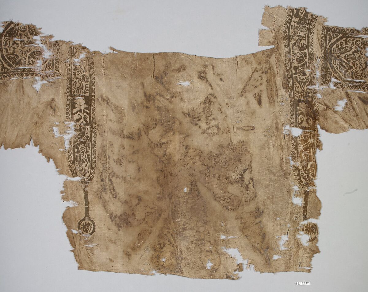 Fragment of a Tunic, Wool, linen; plain weave, tapestry weave 