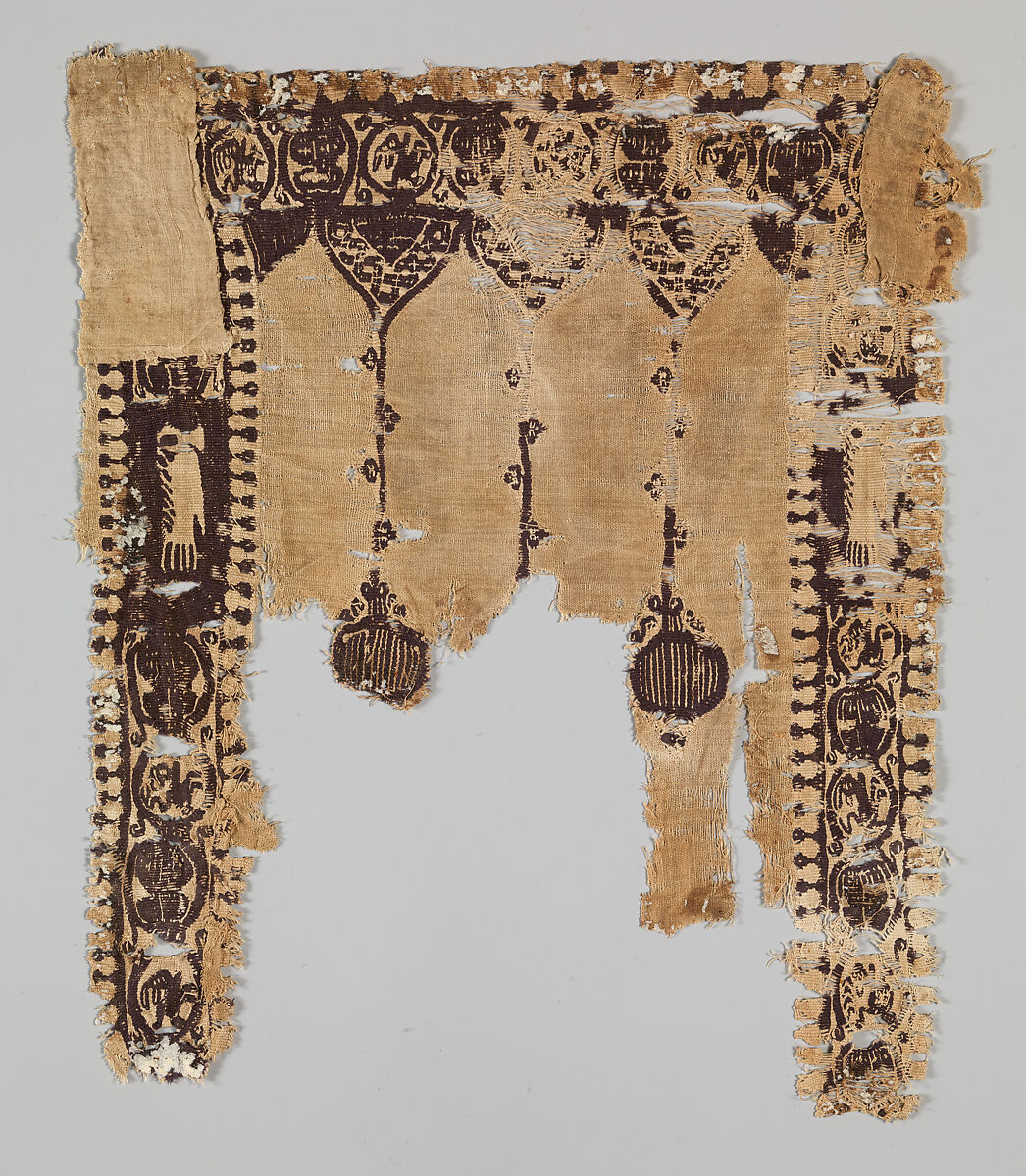Fragment of a Tunic, Wool, linen; plain weave, tapestry weave