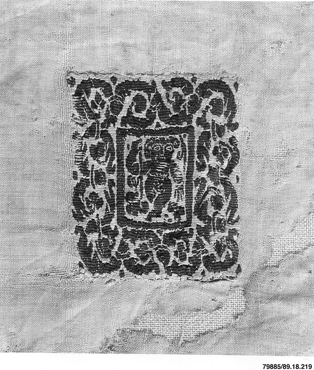 Textile Fragment, Wool, linen; plain weave, tapestry weave 