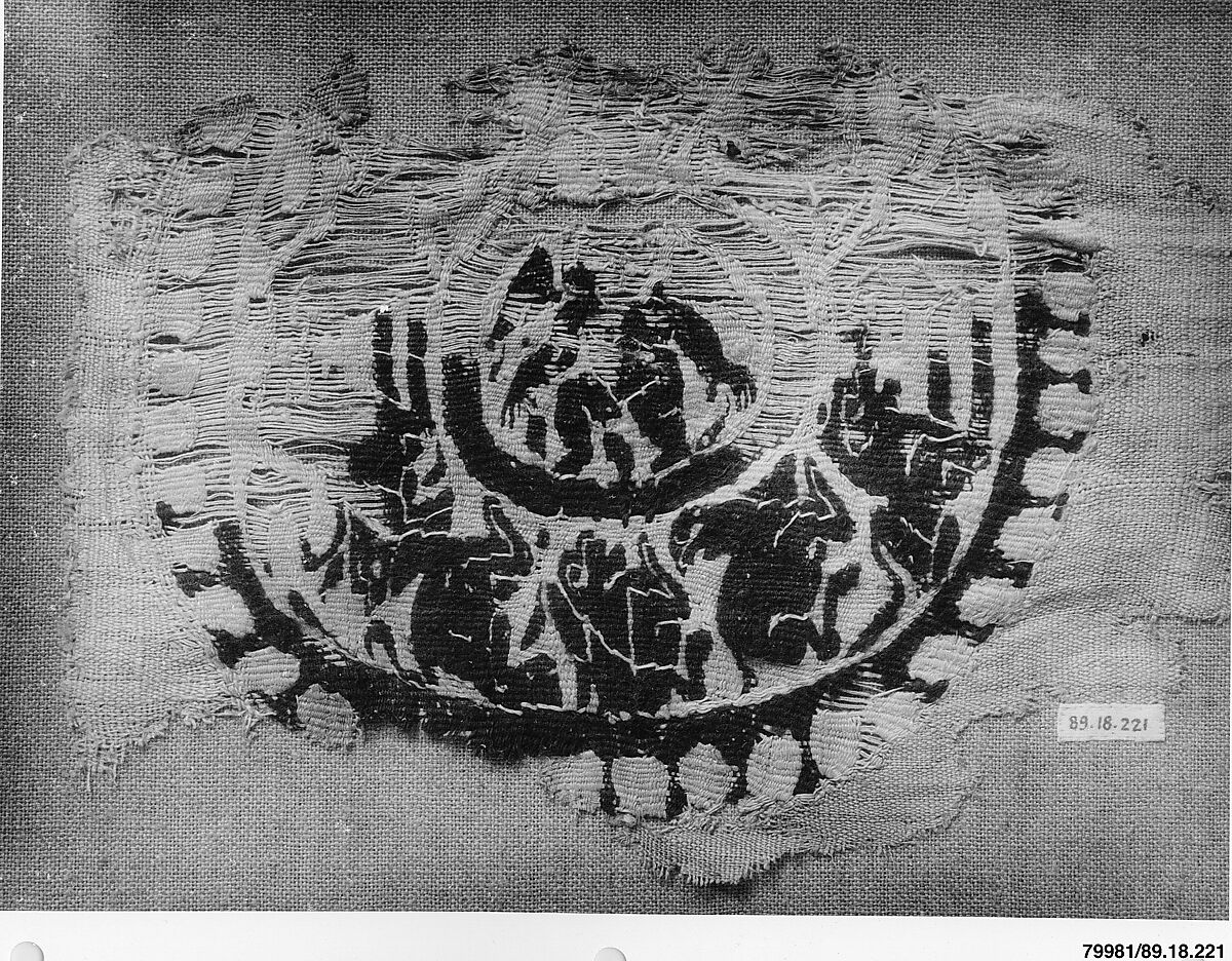 Textile Fragment, Wool, linen; plain weave, tapestry weave 