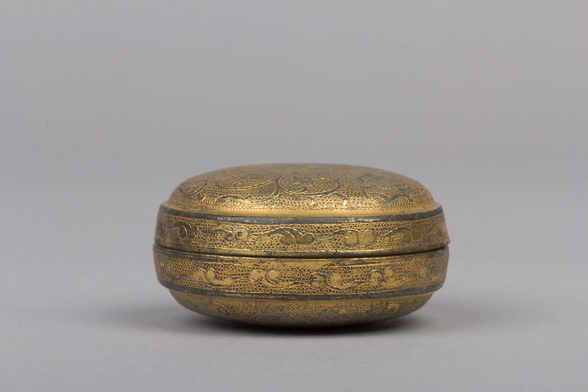 Cosmetic box, Gilt bronze, China