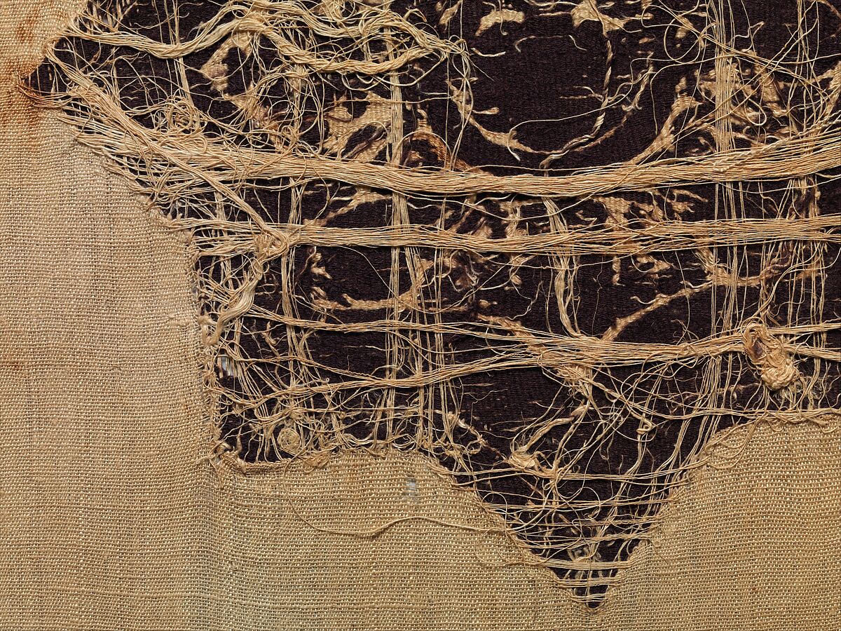Fragment with an Eight-Pointed Star Containing a Warrior, Wool, linen; plain weave, tapestry weave