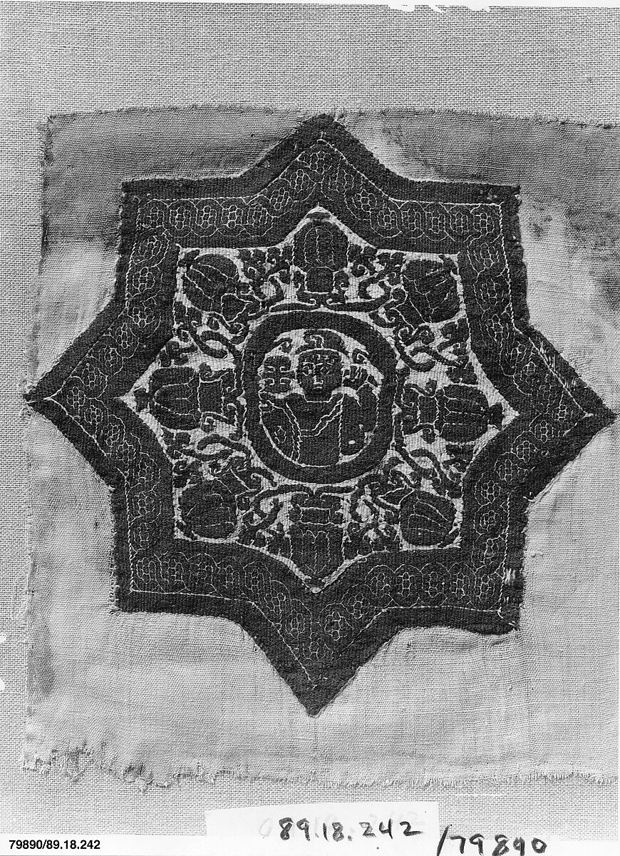 Fragment with an Eight-Pointed Star Containing a Warrior, Wool, linen; plain weave, tapestry weave