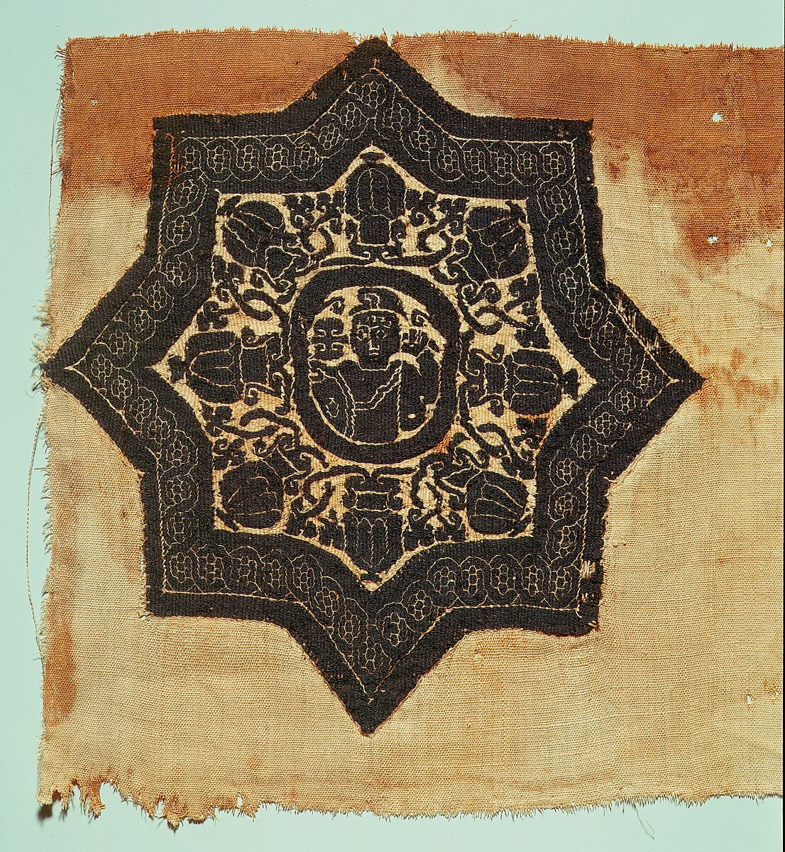 Fragment with an Eight-Pointed Star Containing a Warrior, Wool, linen; plain weave, tapestry weave