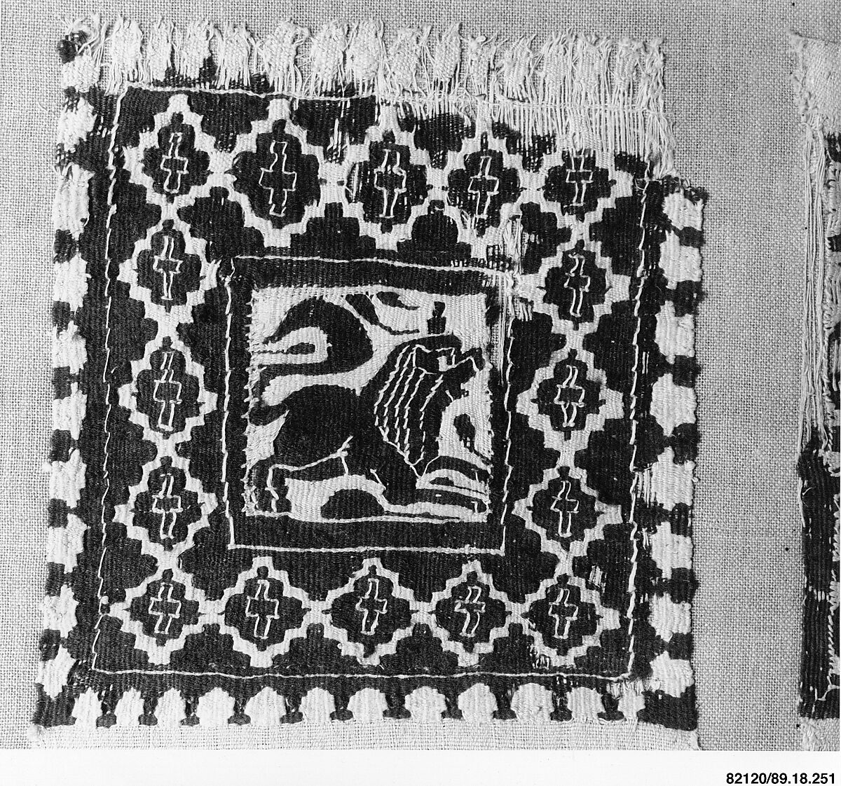 Textile Fragment, Wool, linen; plain weave, tapestry weave 