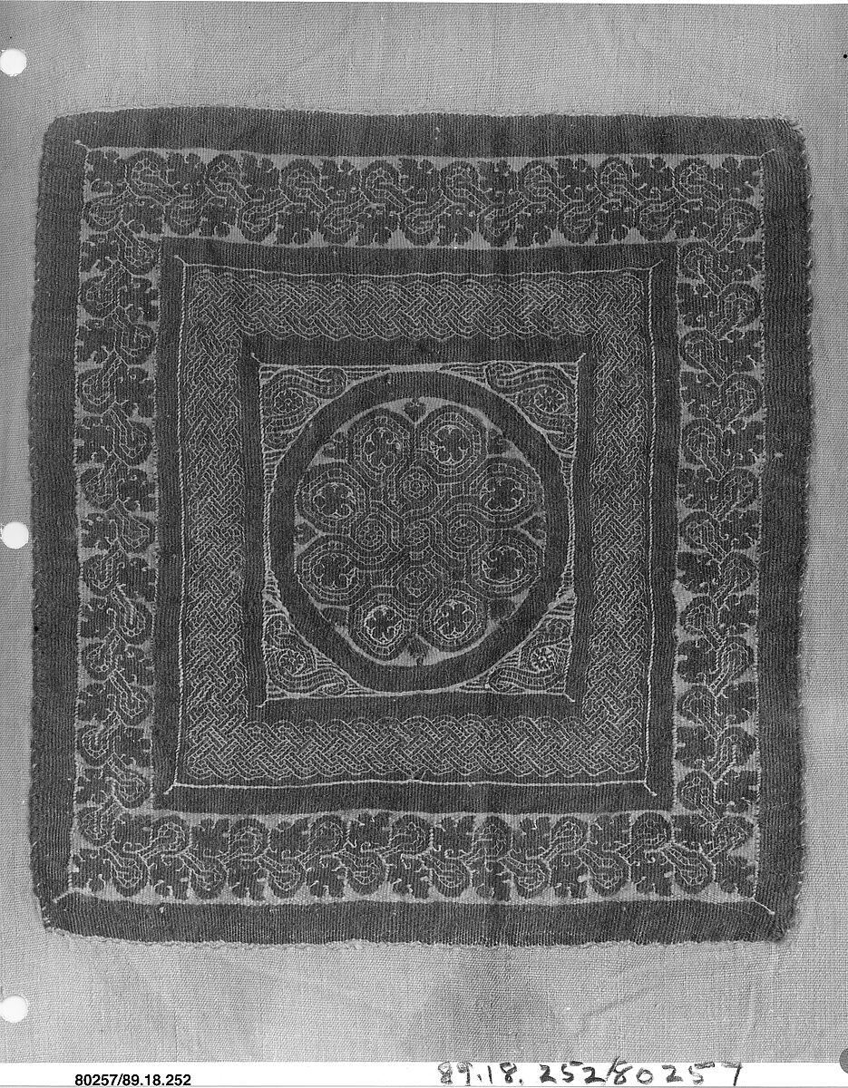 Textile Fragment, Wool, linen; plain weave, tapestry weave