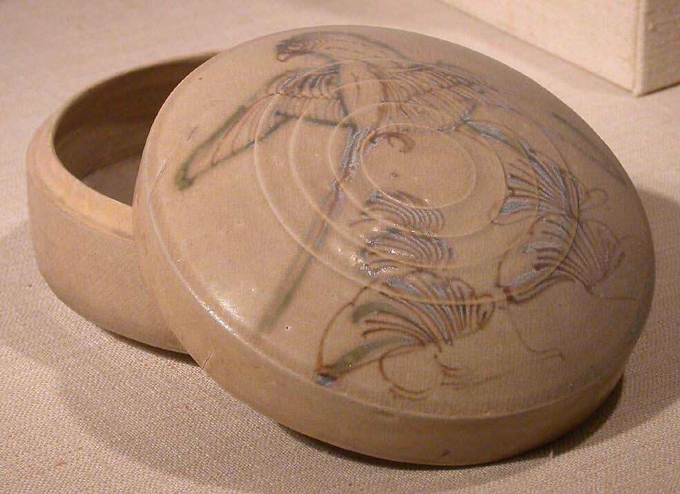 Circular box, Earthenware with painted decoration under transparent glaze (Changsha ware), China