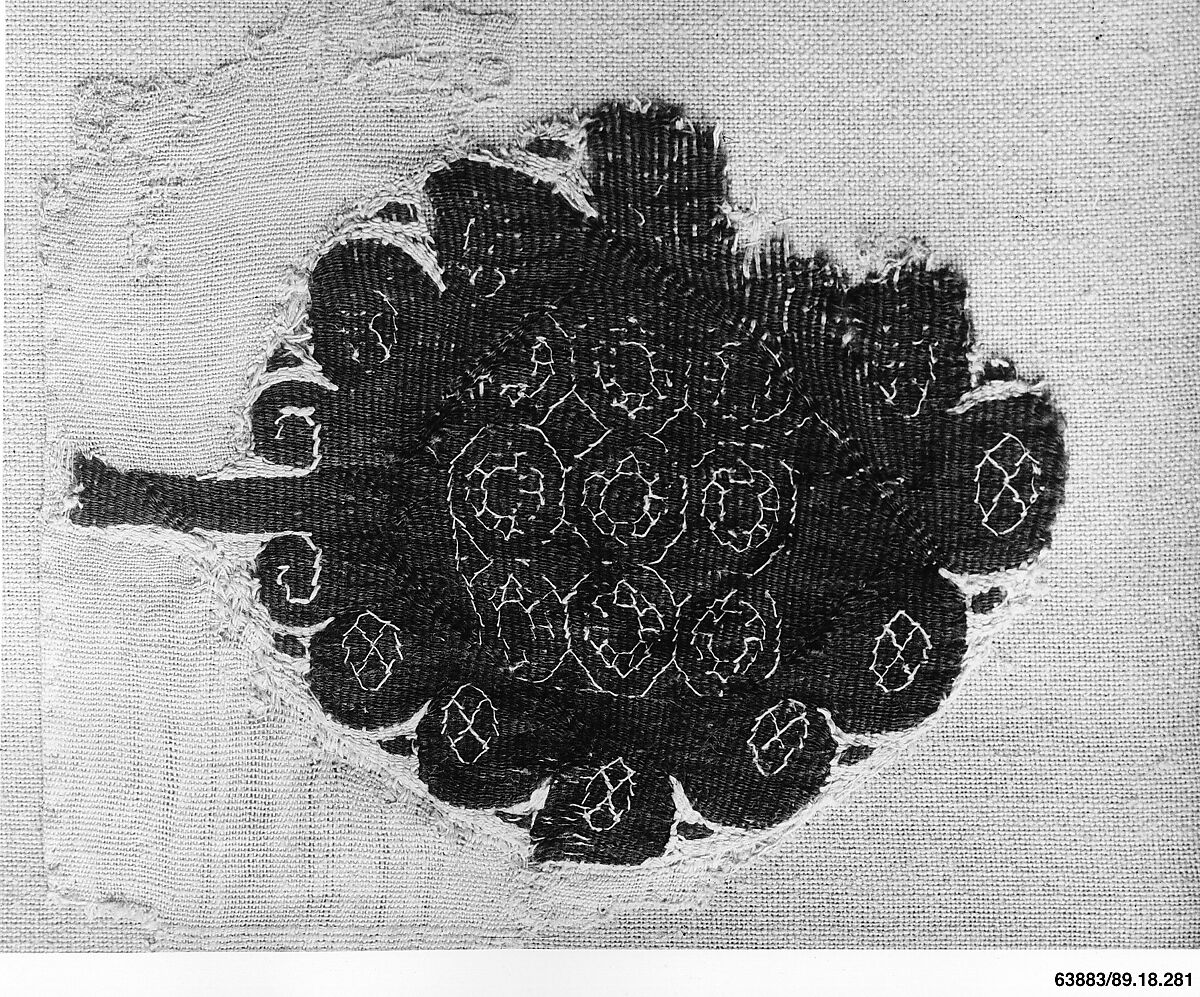 Textile Fragment, Wool, linen; plain weave, tapestry weave