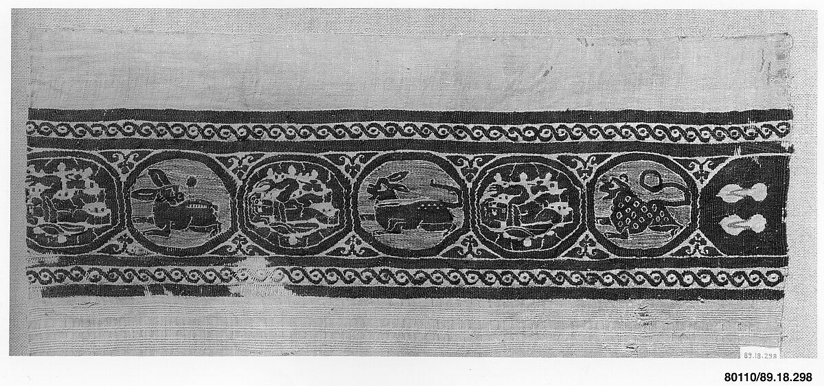 Textile Fragment, Wool, linen; plain weave, tapestry weave