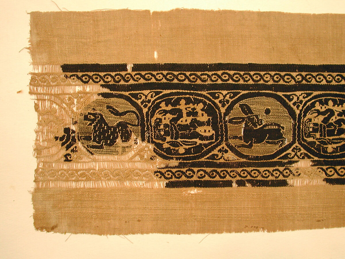Textile Fragment, Wool, linen; plain weave, tapestry weave