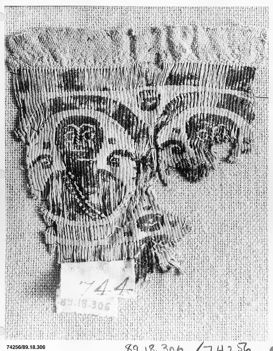 Textile Fragment, Wool, linen; plain weave, tapestry weave