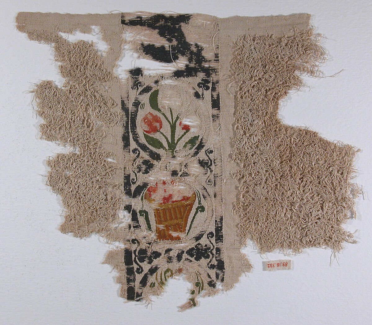 Fragment with a Band of Baskets and Plants and a Loop Pile, Wool, linen; plain weave, tapestry weave, weft loop weave 