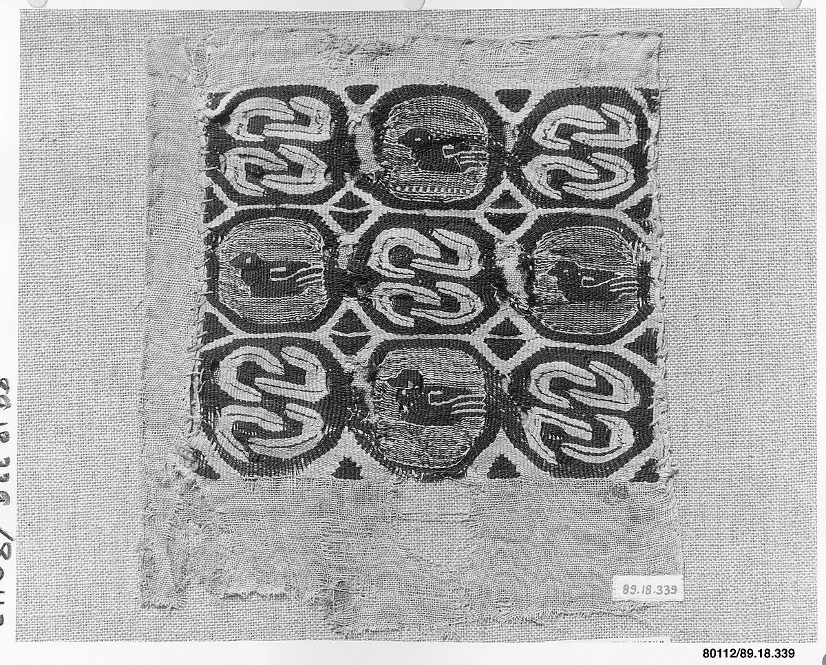 Textile Fragment, Wool, linen; plain weave, tapestry weave 