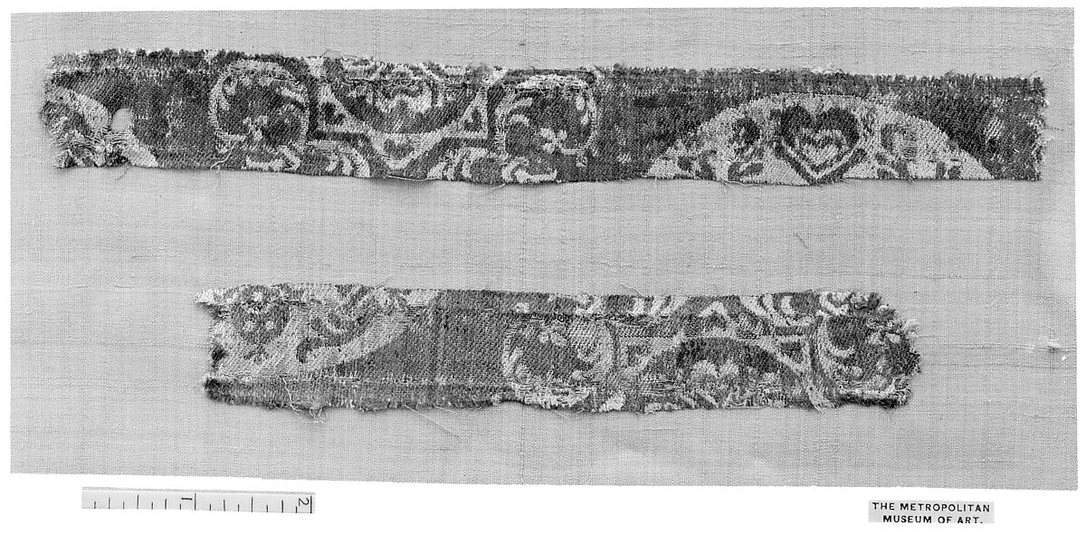 Textile Fragment, Silk, linen (?); samite (?) 