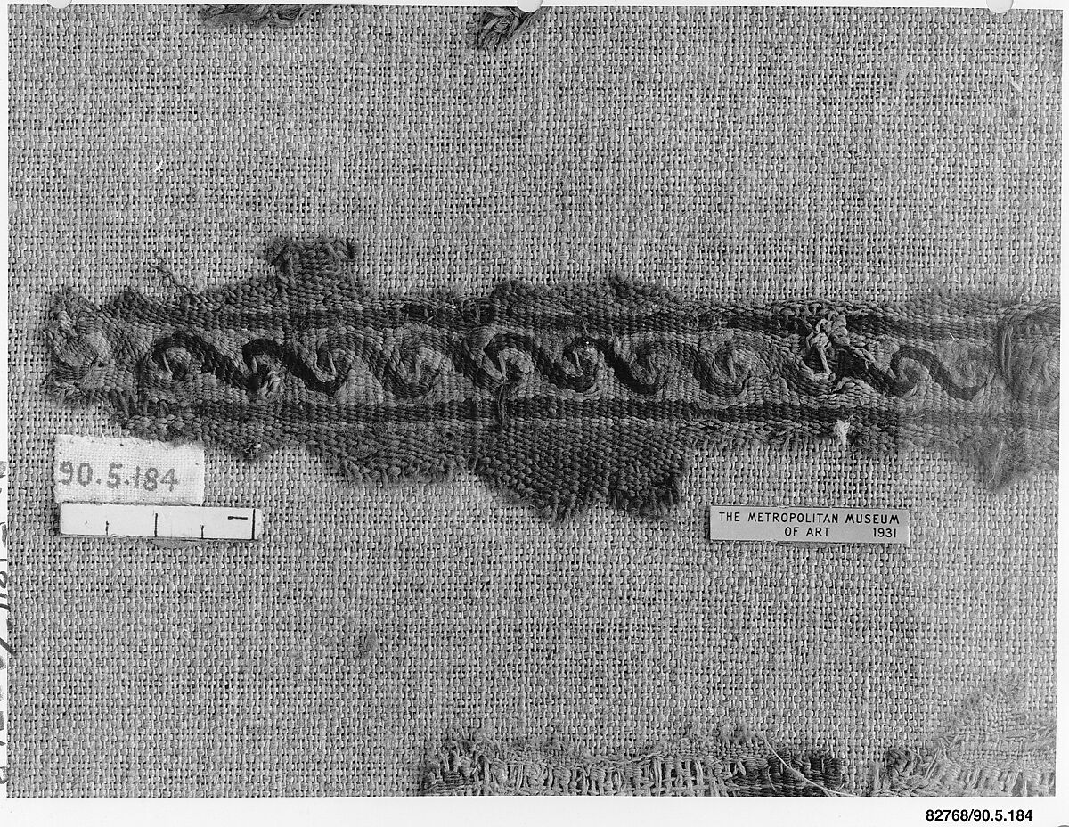 Textile Fragment, Wool, linen; plain weave, tapestry weave