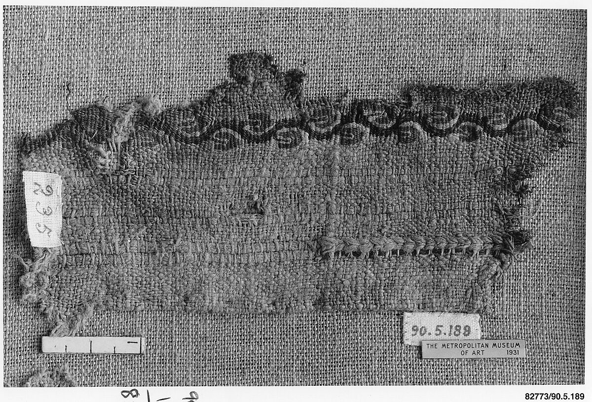 Textile Fragment, Wool, linen; plain weave, tapestry weave