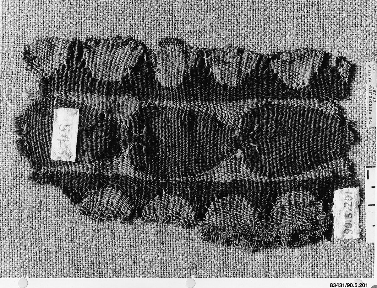 Textile Fragment, Wool, linen; plain weave, tapestry weave