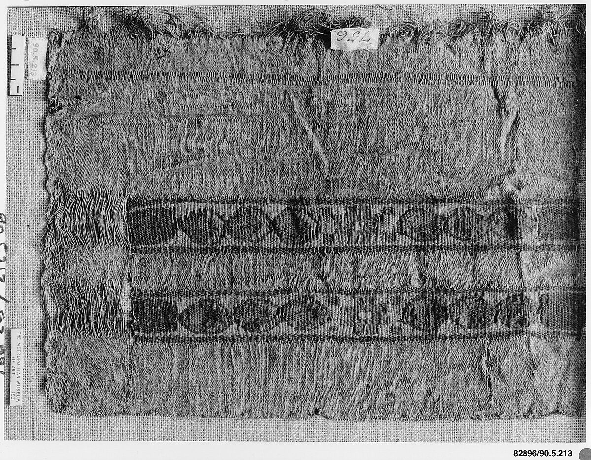 Textile Fragment, Wool, linen; plain weave, tapestry weave