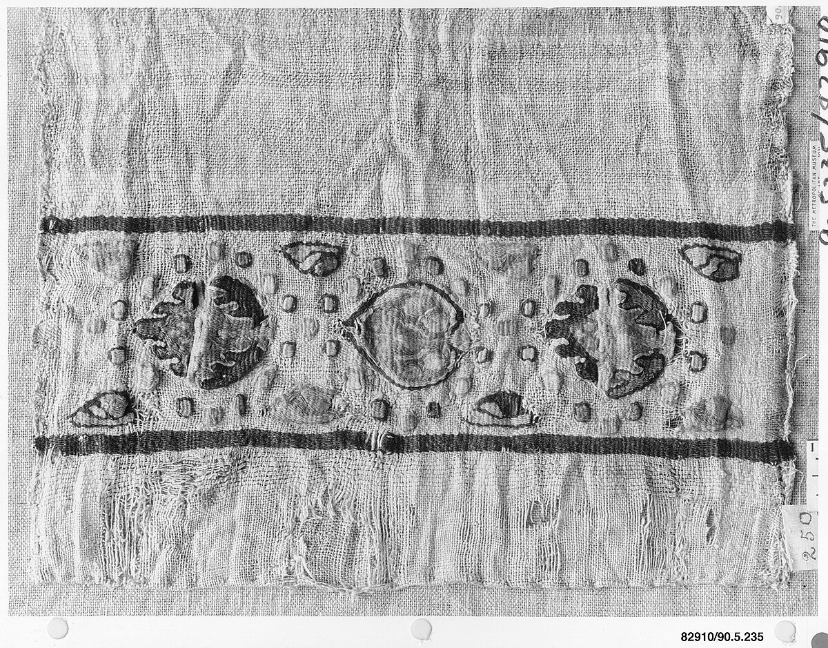 Textile Fragment, Wool, linen; plain weave, tapestry weave