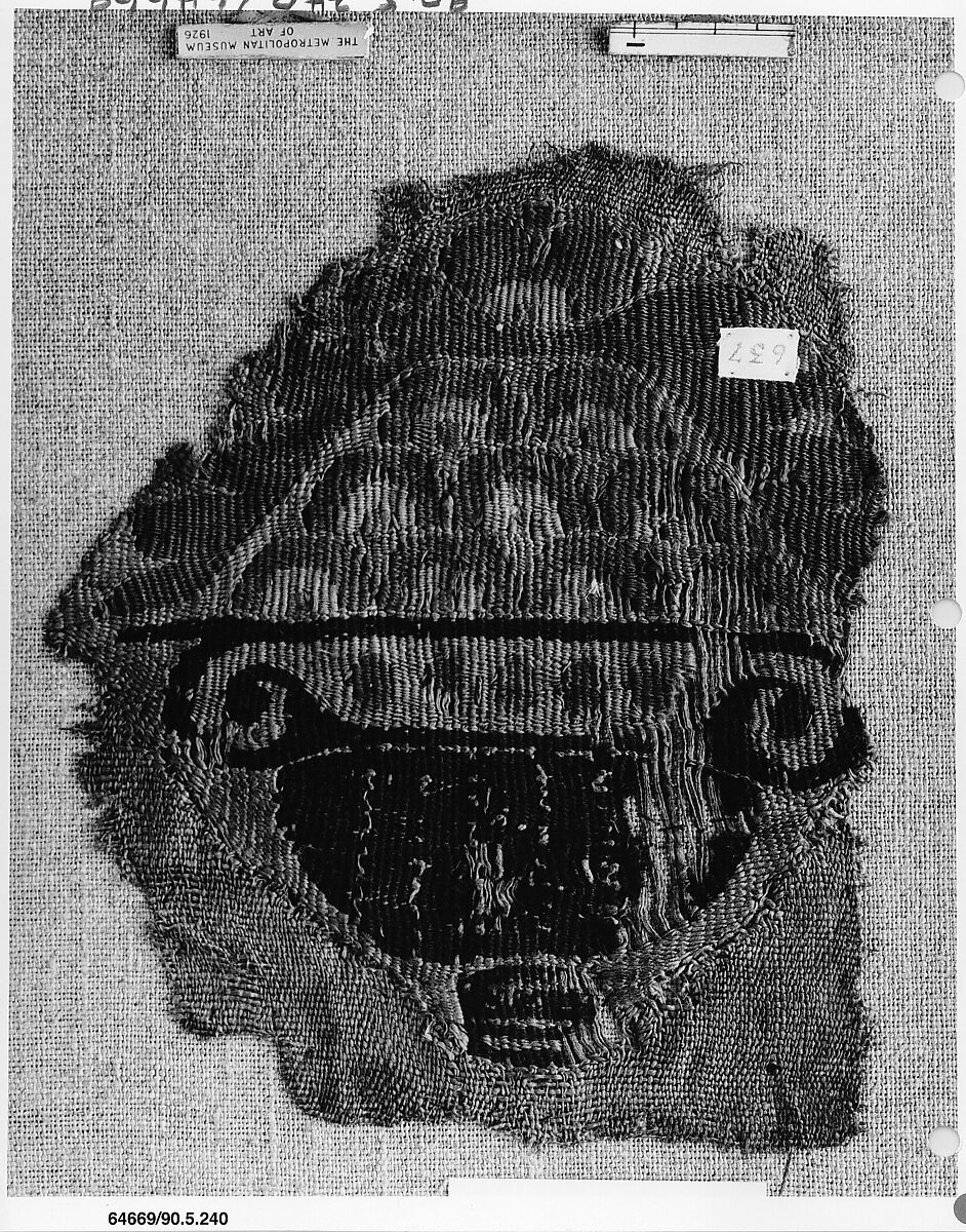 Textile Fragment, Wool, linen; plain weave, tapestry weave