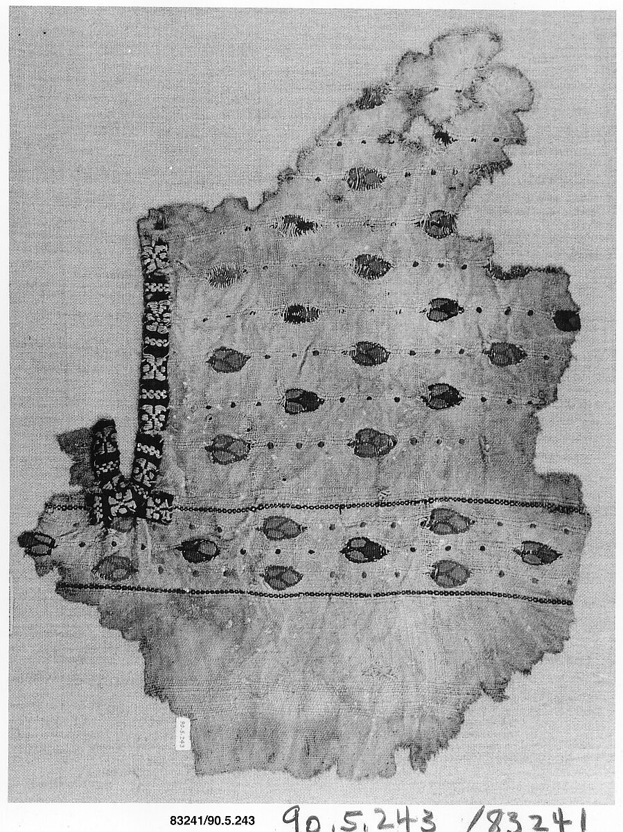 Textile Fragment, Wool, linen; plain weave, tapestry weave